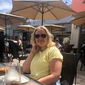 Meet your Posher, Sarah